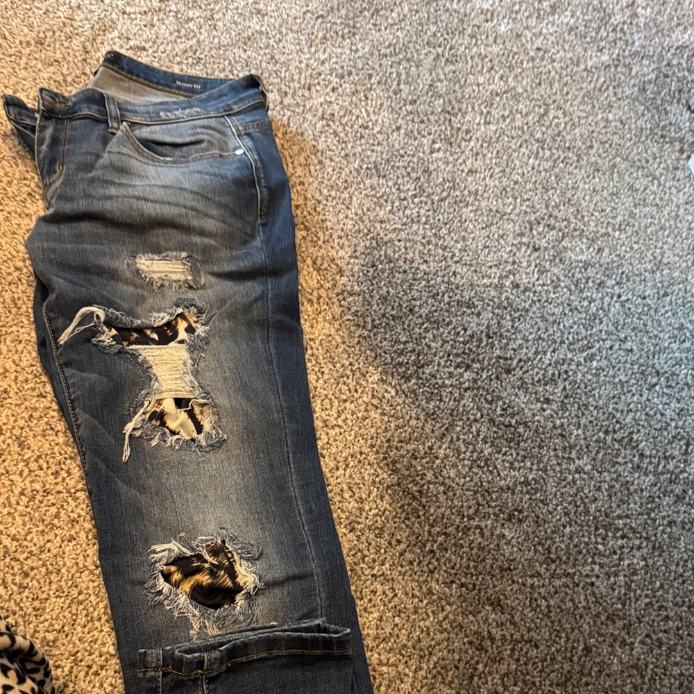 Judy Blue Ripped Denim Jeans